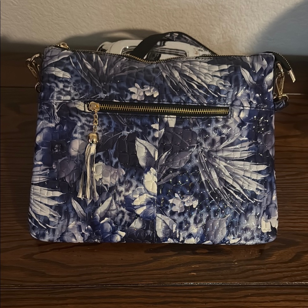 Mellow World Floral Blue and White Women's Bag Beach/Summer